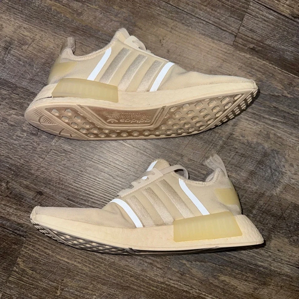 Adidas NMD R1 HQ4248 Mens 9 Wonder White Savannah Beige Boost Sneakers